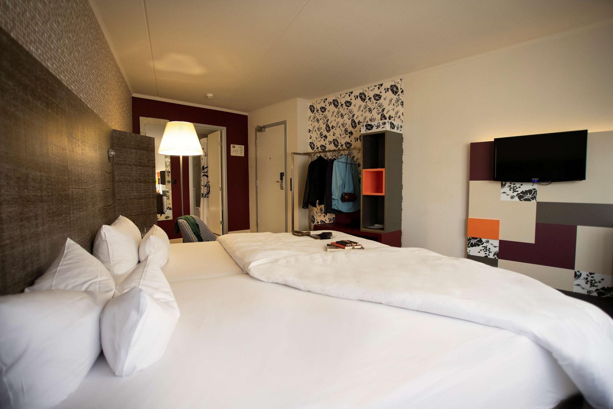 Pentahotel Касел Екстериор снимка