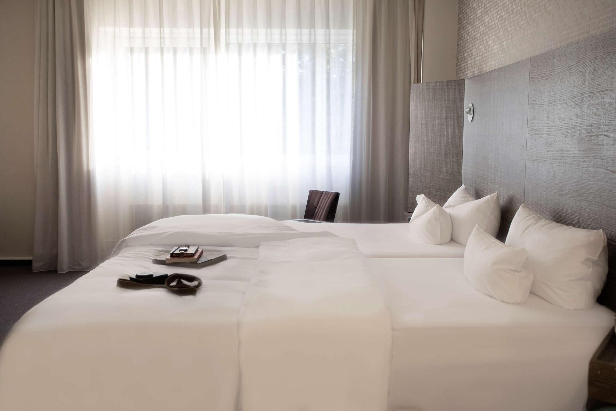 Pentahotel Касел Екстериор снимка