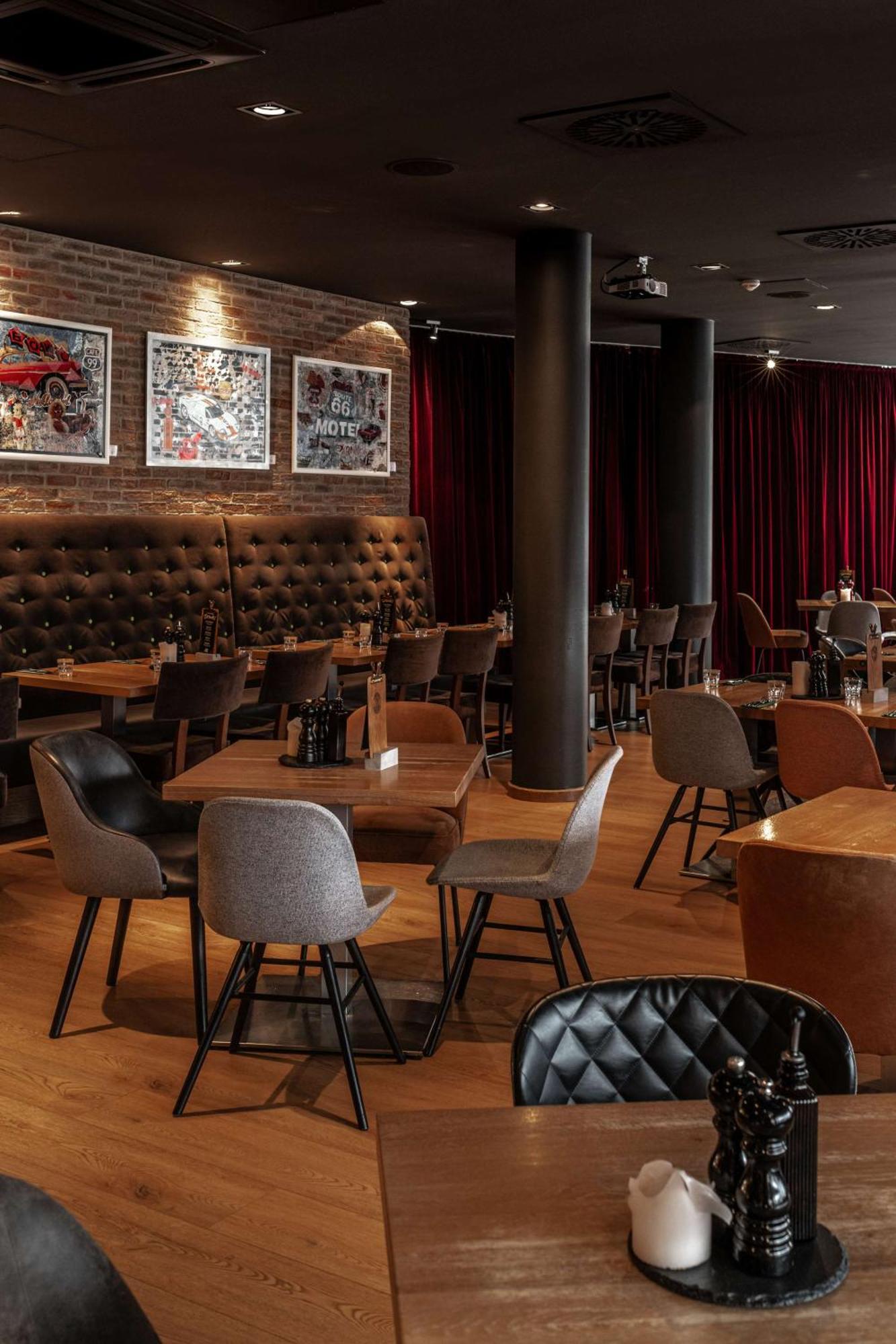 Pentahotel Касел Екстериор снимка